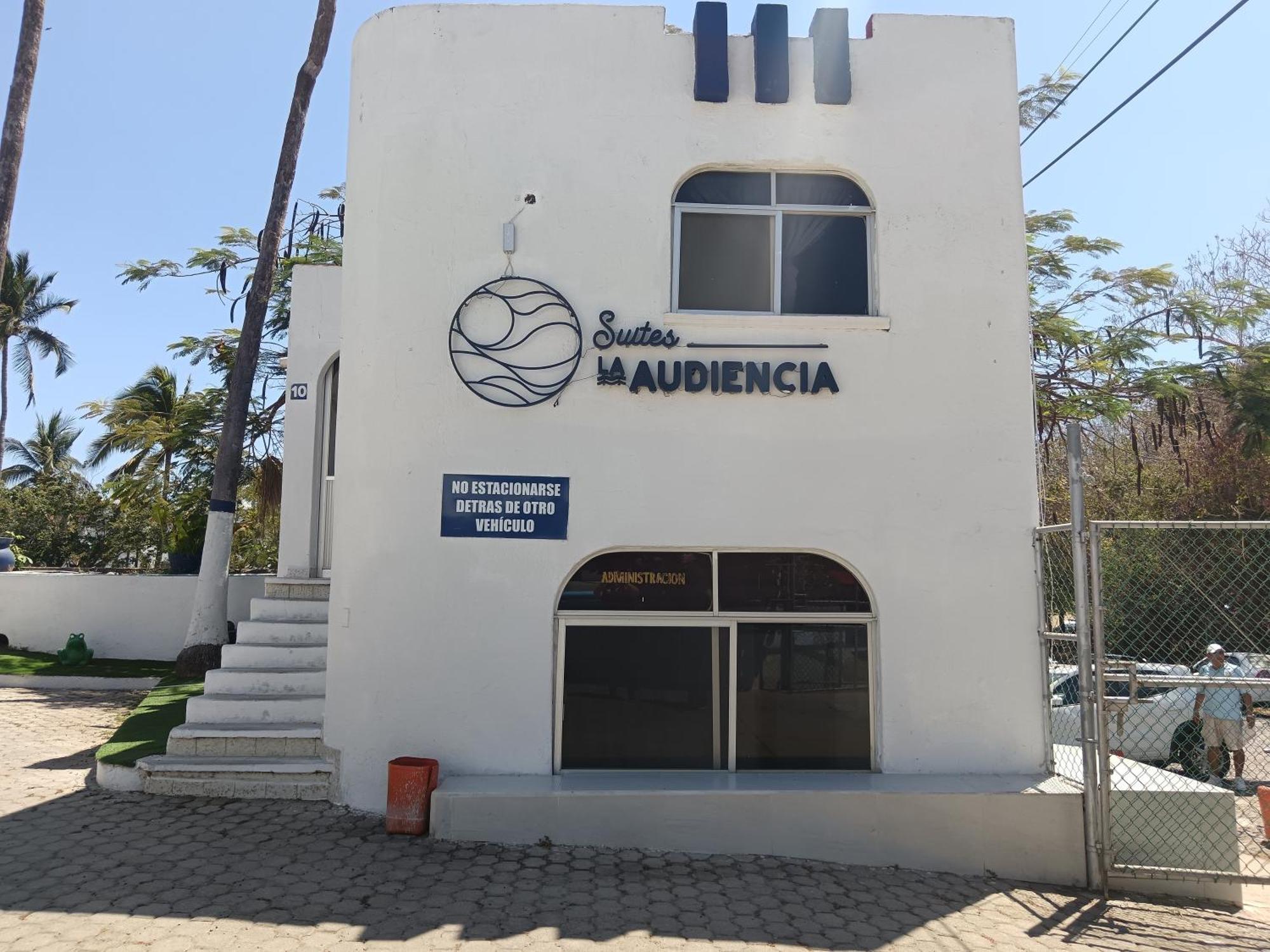 Suites La Audiencia 曼萨尼约 外观 照片